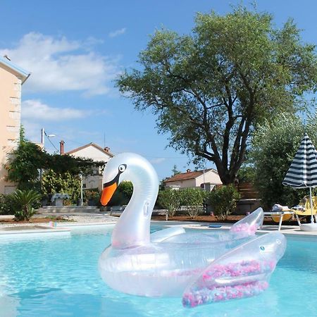 Apartments Borghetto วิงกุรัน ภายนอก รูปภาพ