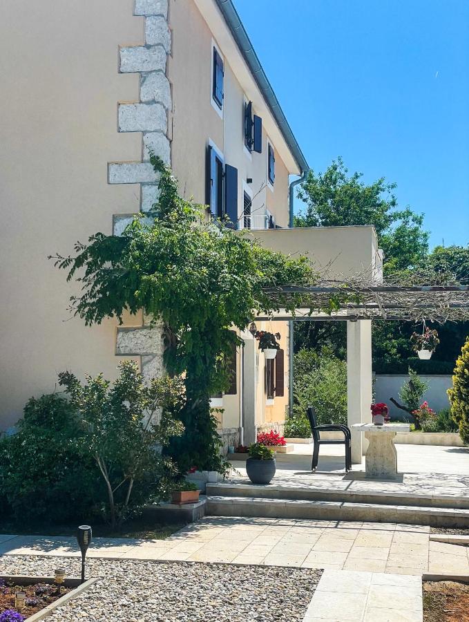 Apartments Borghetto วิงกุรัน ภายนอก รูปภาพ