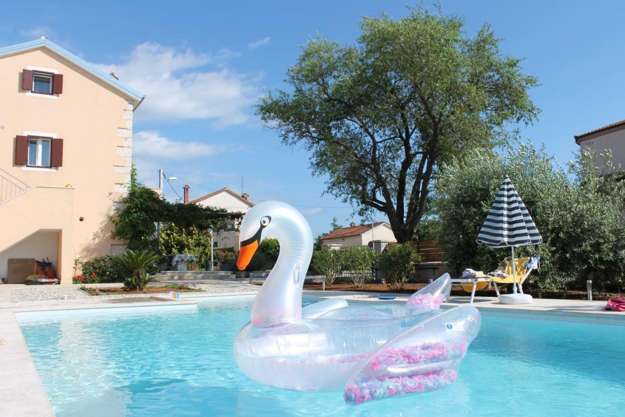 Apartments Borghetto วิงกุรัน ภายนอก รูปภาพ