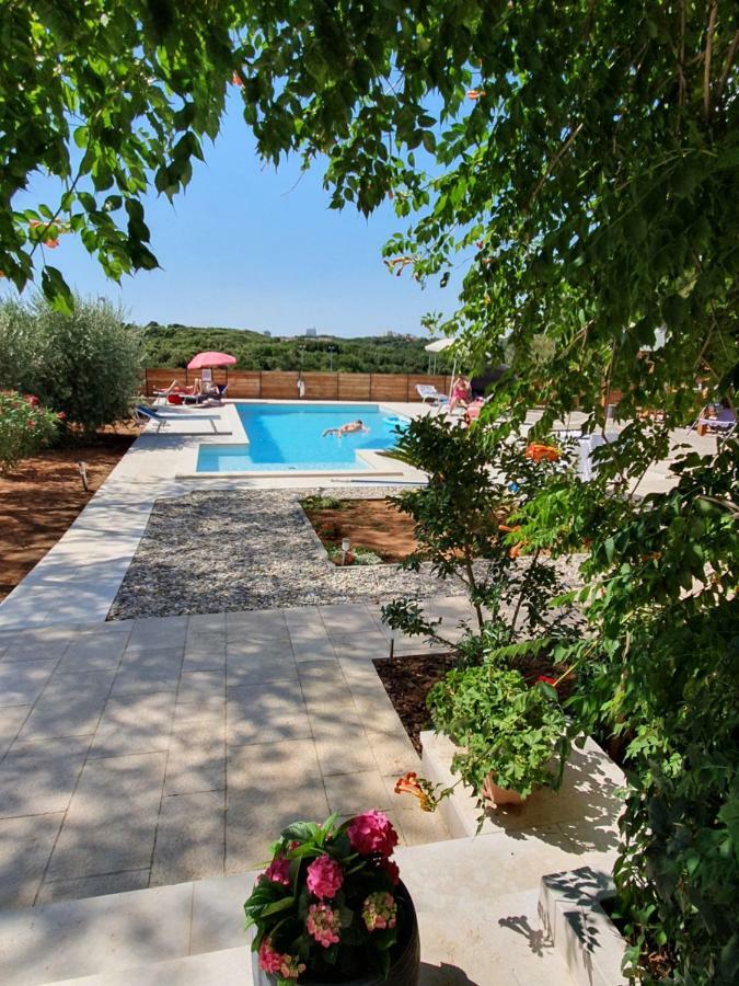 Apartments Borghetto วิงกุรัน ภายนอก รูปภาพ