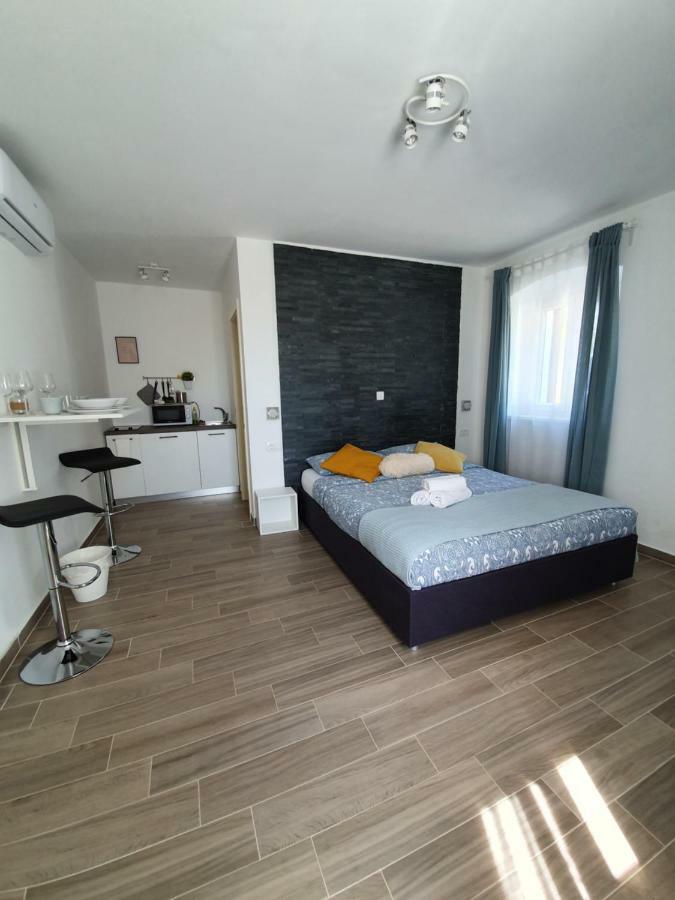 Apartments Borghetto วิงกุรัน ภายนอก รูปภาพ