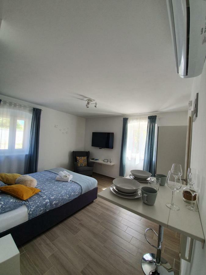 Apartments Borghetto วิงกุรัน ภายนอก รูปภาพ